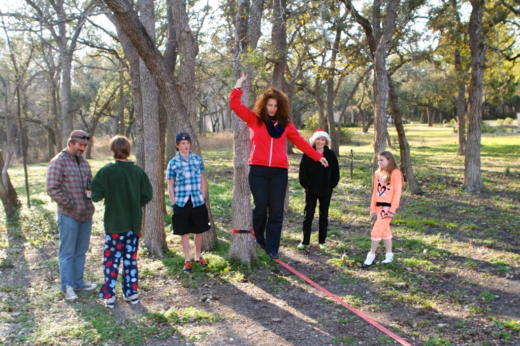 2012-12-25-Christmas-Day-38-slackline-Justin-Chance-Vale-Suzi-Janeen-Kyla.jpg